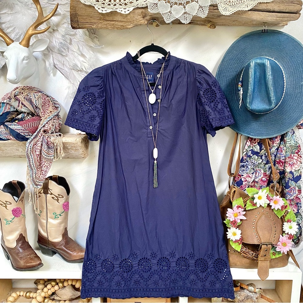 Prairie/country vibe boho eyelit embroidery dress w shabby chic feel